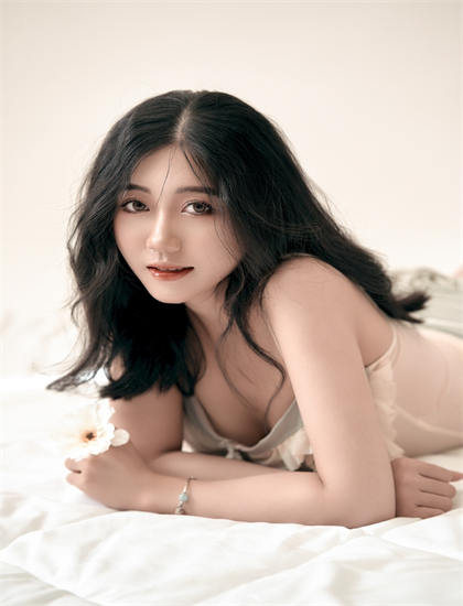 从影视作品角度解读《星界的战旗2V版》：的叙事结构与视觉语言 ——带你领略影视作品的魅力